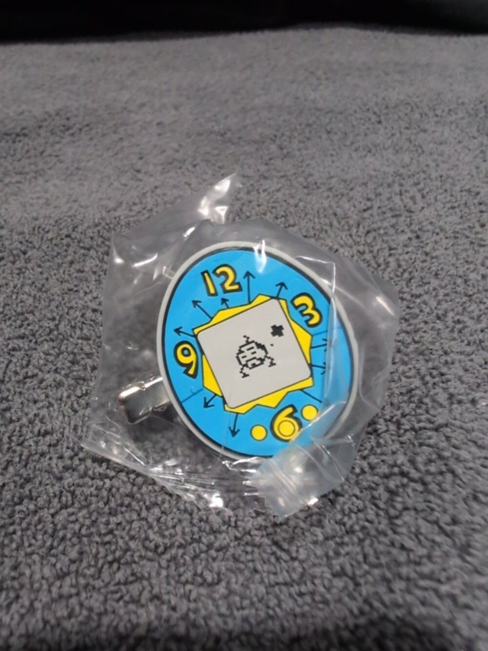 Tamagotchi Gacha Hair Clip